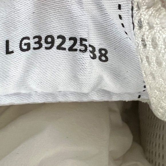 NEW Chanel 22A White Black Suede CC Flat Lace Up Tie Runner Trainer Sneaker 38 - Picture 16 of 16